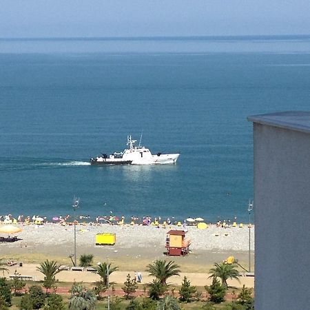 Apartments In Batumi With Sea View Exteriör bild